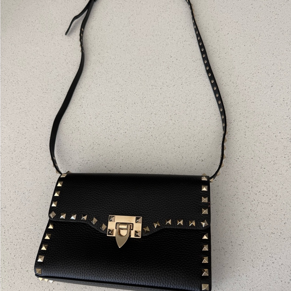 Valentino Garavani

Small Rockstud Grainy Calfskin Crossbody Bag - AUTHENTIC